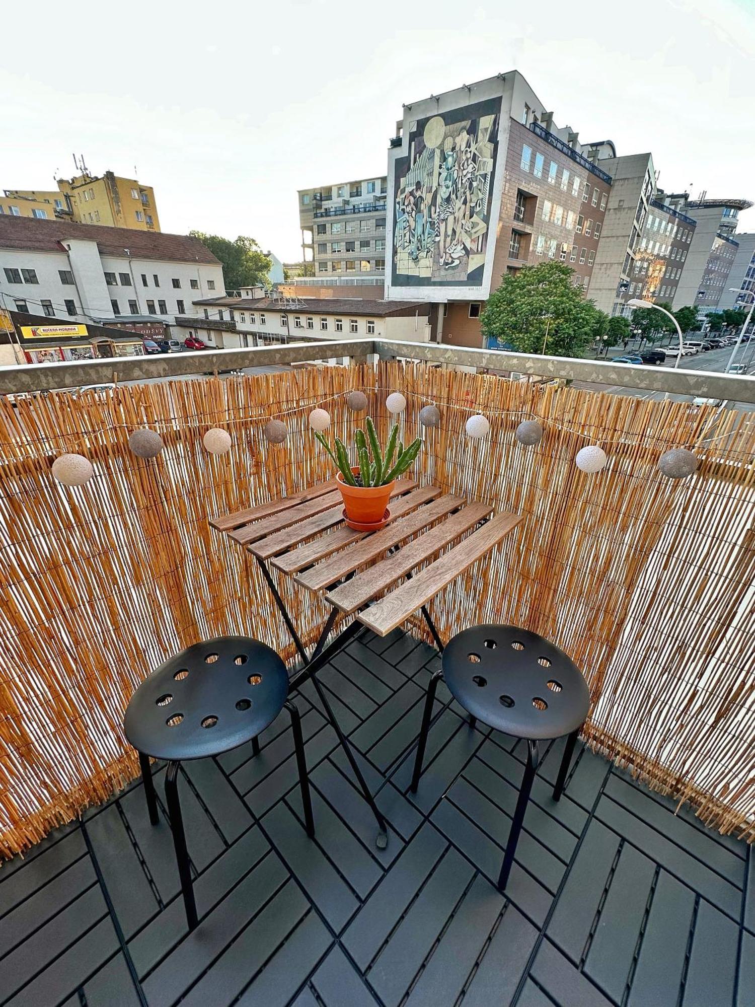 Bright And Central Suite With A Balcony Brünn Exterior foto